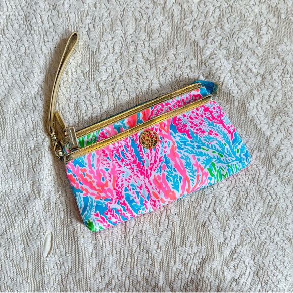 Lily White Handbags - Lilly Pulitzer Toosie wristlet in “let’s cha cha cha”